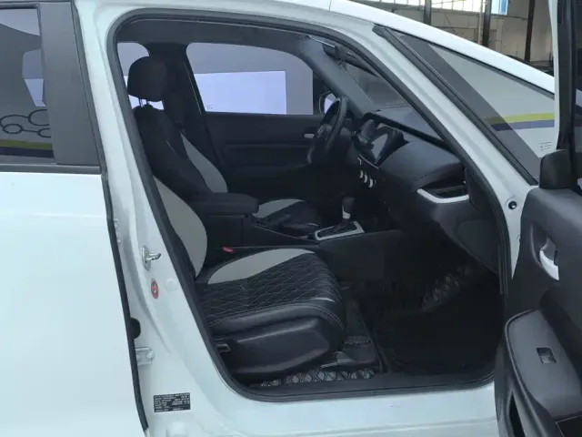 Honda Fit — Фото автомобиля 8