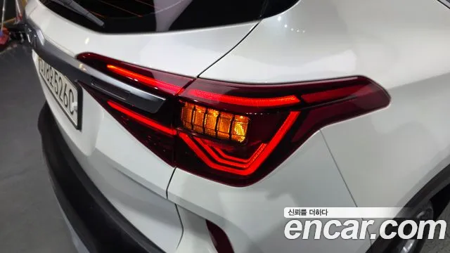 Kia Seltos Seltos Бензин 1.6 турбо 2WD — Фото автомобиля 23