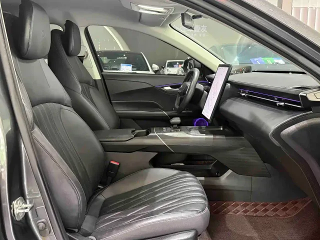Changan Qiyuan A05 — Фото автомобиля 18