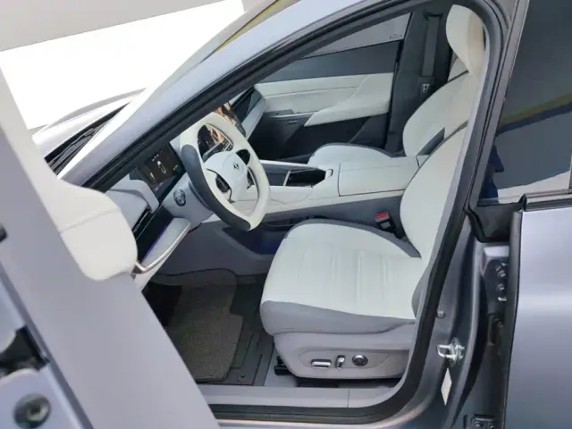 Dongfeng eπ 007 — Фото автомобиля 9