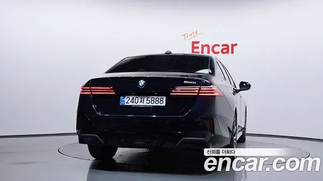 BMW 5 Series — Фото автомобиля 4
