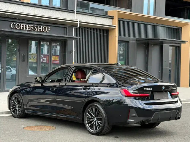 BMW 3 Series — Фото автомобиля 12