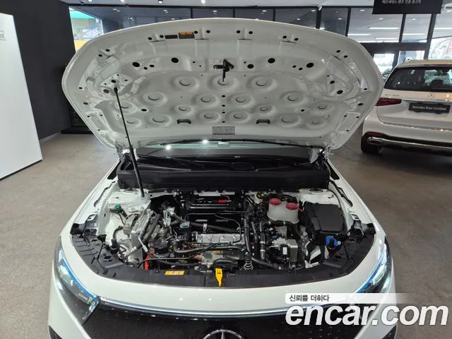 Mercedes-Benz EQB X243 — Фото автомобиля 6
