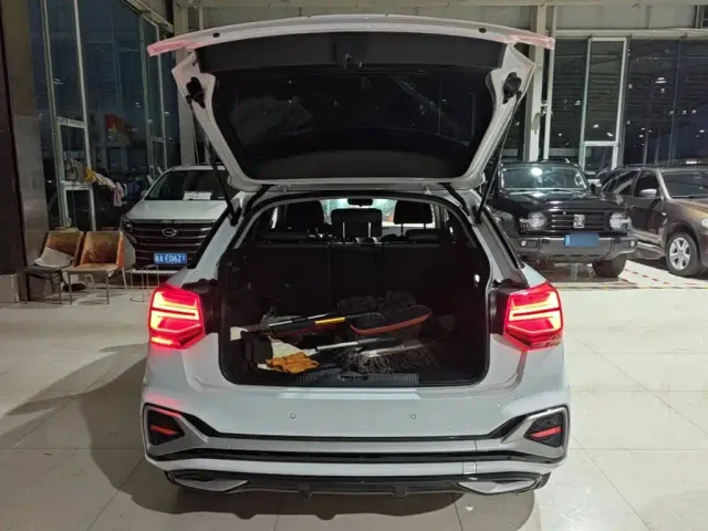Audi Q2L — Фото автомобиля 18