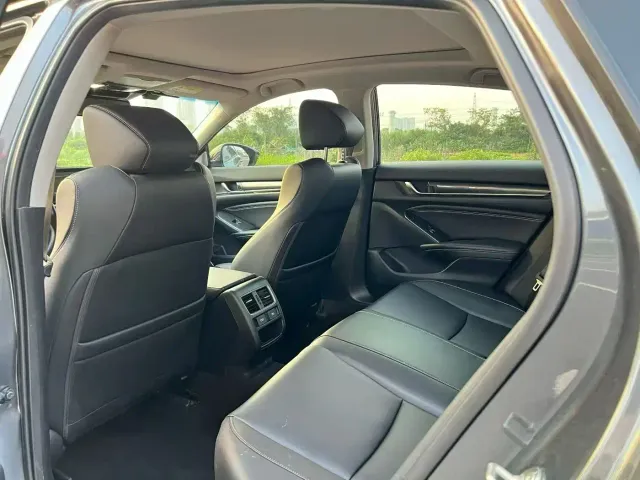 Honda Accord — Фото автомобиля 7
