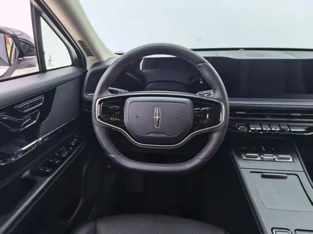 Lincoln Corsair — Фото автомобиля 16