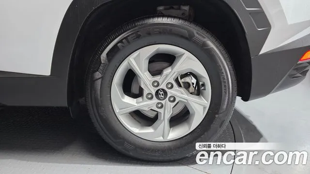 Hyundai Tucson Tucson (NX4) Бензин 1.6 турбо 2WD — Фото автомобиля 21