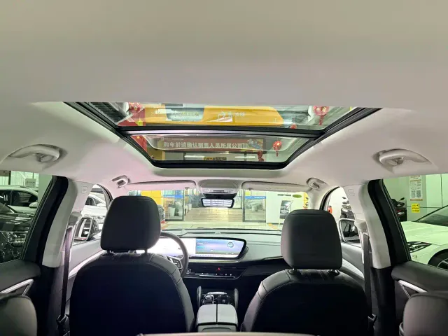Buick Envision Plus — Фото автомобиля 17
