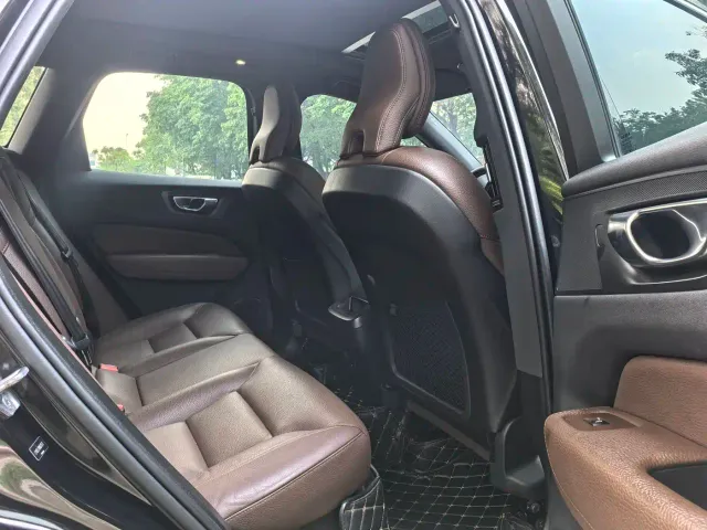 Volvo Volvo XC60 2022 B5 AWD R-Design — Фото автомобиля 13