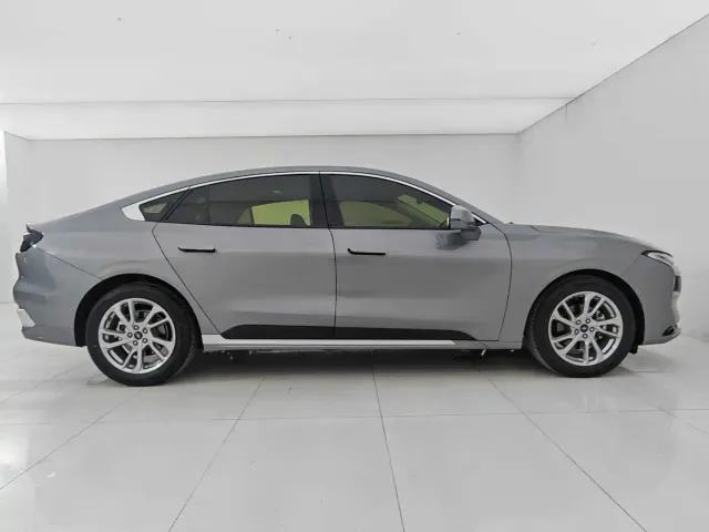 Ford Mondeo — Фото автомобиля 22
