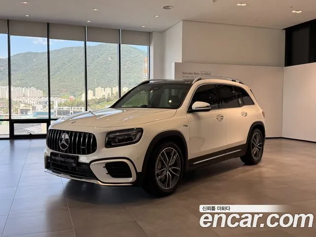 Фотография автомобиля — Mercedes-Benz GLB-Class