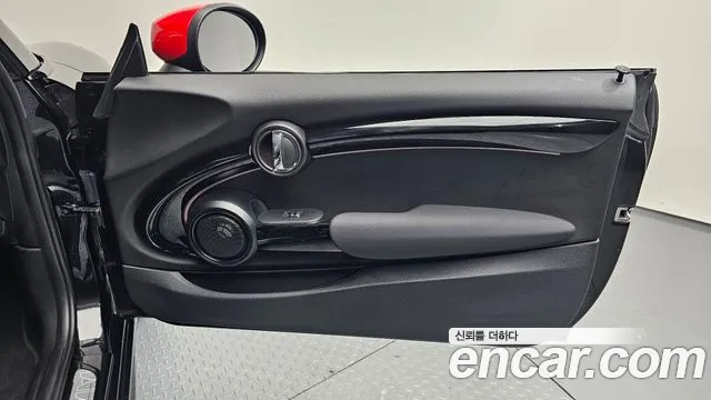 Mini Cooper — Фото автомобиля 23