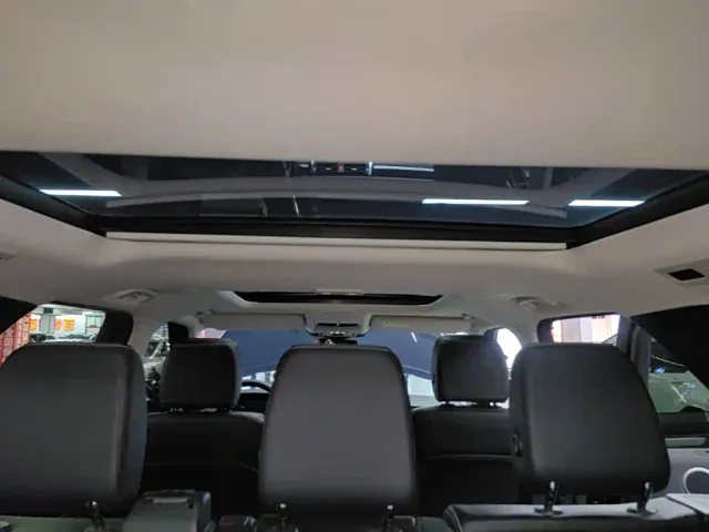 Land Rover Discovery — Фото автомобиля 17