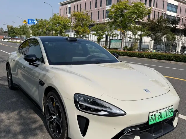 Xiaomi SU7 — Фото автомобиля 3