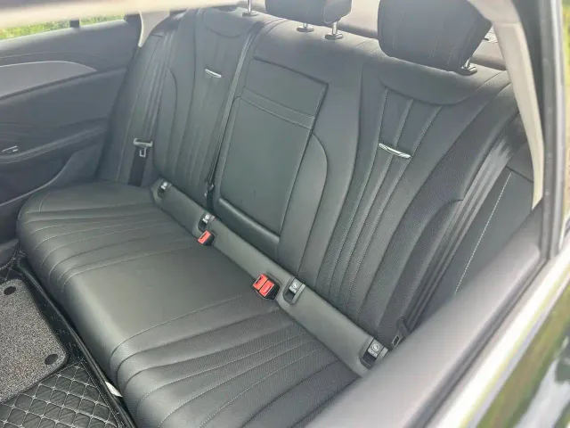 Hongqi H5 — Фото автомобиля 14