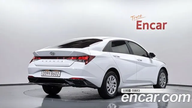 Hyundai Avante CN7 — Фото автомобиля 2
