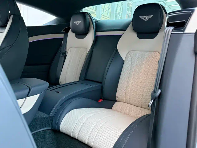 Bentley Continental — Фото автомобиля 10