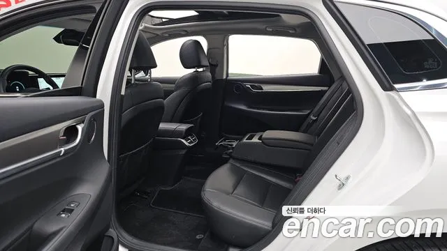 Hyundai Grandeur — Фото автомобиля 11