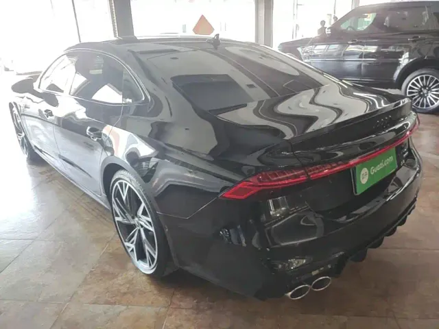 Audi A7L — Фото автомобиля 4