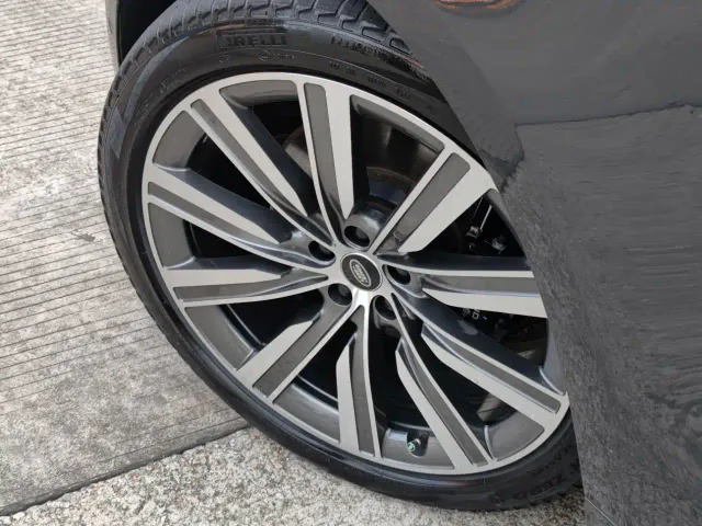 Land Rover Range Rover Sport — Фото автомобиля 10