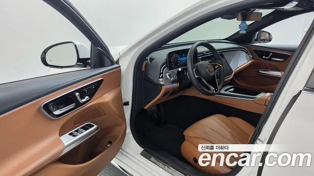 Mercedes-Benz E-Class — Фото автомобиля 10