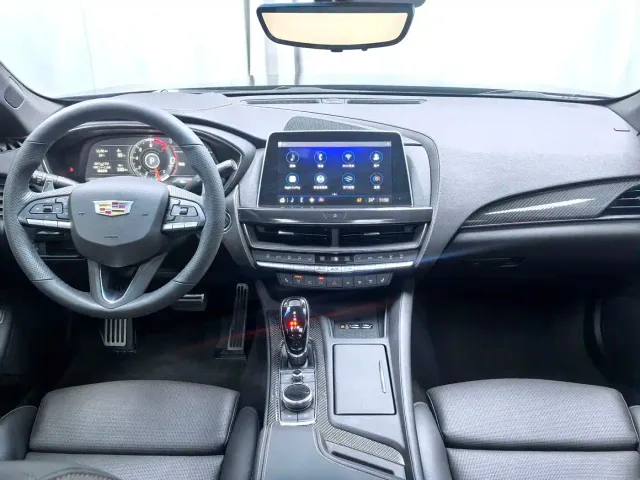 Cadillac CT5 — Фото автомобиля 9