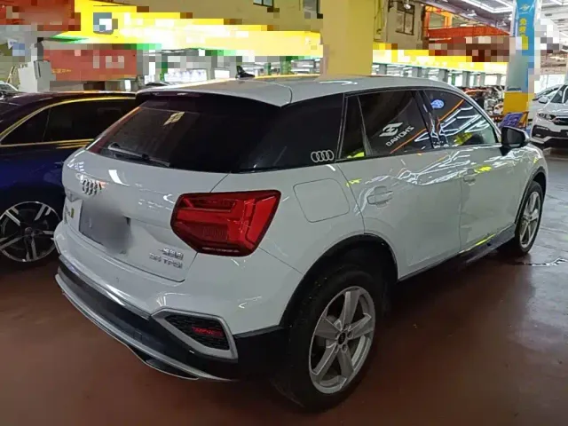 Audi Q2L — Фото автомобиля 6
