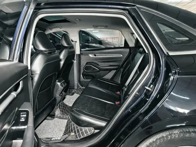 Geely Emgrand — Фото автомобиля 9