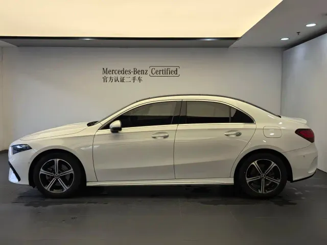 Mercedes-Benz A-Class — Фото автомобиля 3