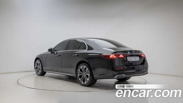Mercedes-Benz E-Class W214 — Фото автомобиля 2