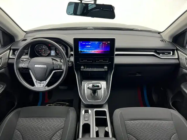 Haval M6 — Фото автомобиля 19