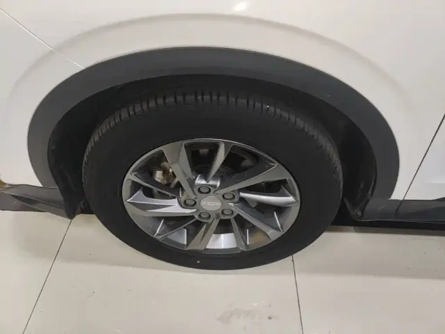 Geely Binyue — Фото автомобиля 22