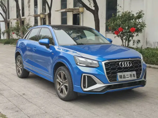 Audi Q2L — Фото автомобиля 3