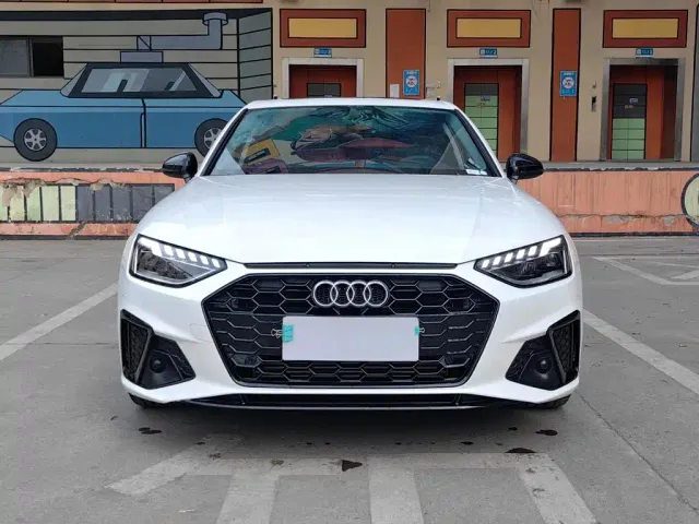 Audi A4L — Фото автомобиля 2