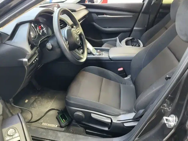 Mazda Axela — Фото автомобиля 14