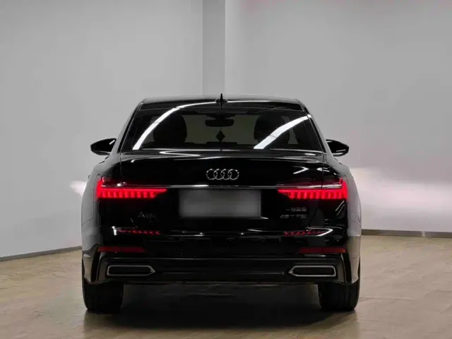Audi A6L — Фото автомобиля 12