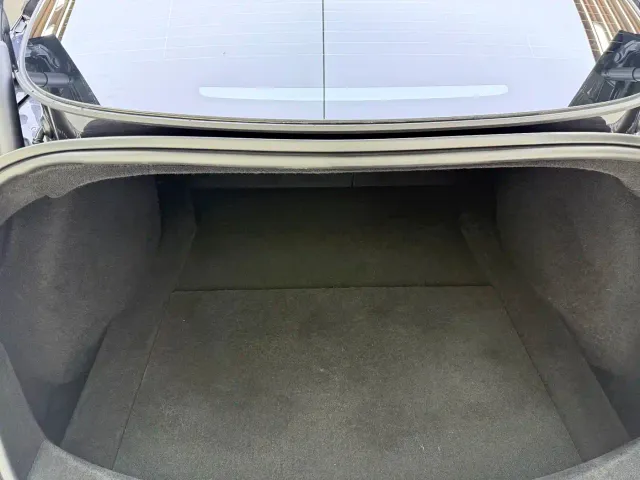 Tesla Model 3 — Фото автомобиля 14