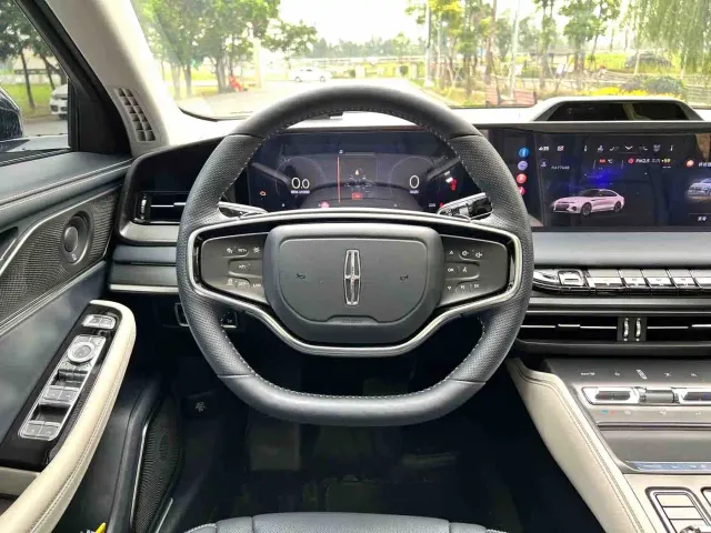 Lincoln Z — Фото автомобиля 10