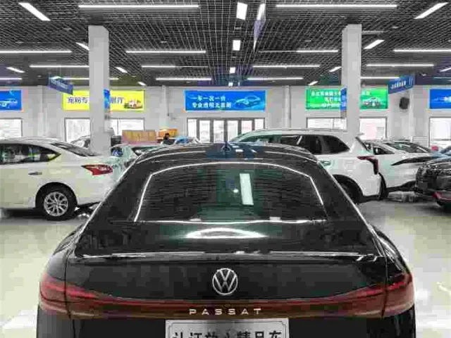 Volkswagen Passat — Фото автомобиля 5
