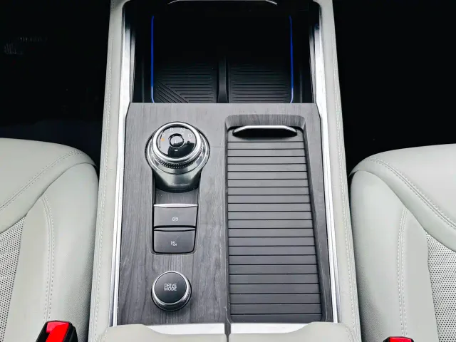 Ford Explorer — Фото автомобиля 13