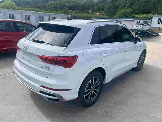 Audi Q3 — Фото автомобиля 9