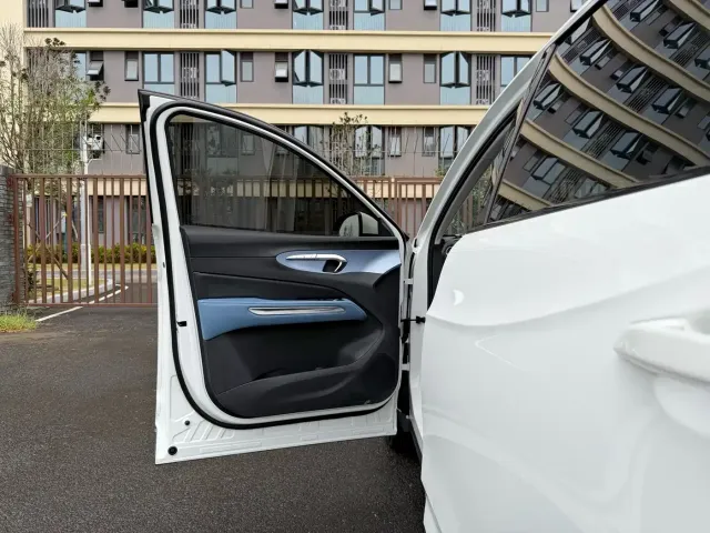 Bestune T90 — Фото автомобиля 4