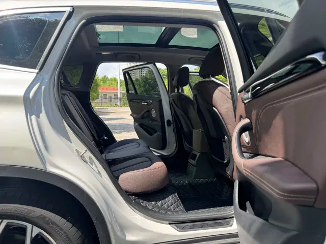 BMW X1 — Фото автомобиля 11