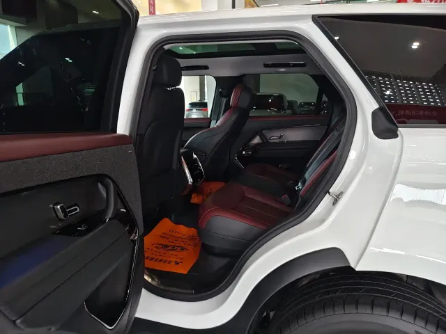 Land Rover Range Rover Sport — Фото автомобиля 10