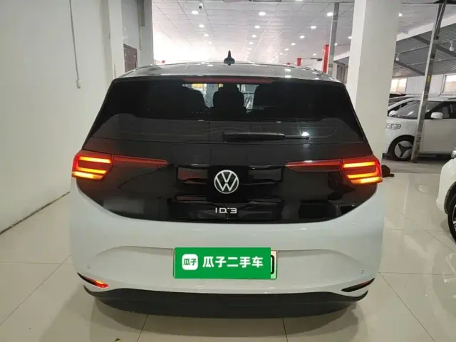 Volkswagen ID.3 — Фото автомобиля 5