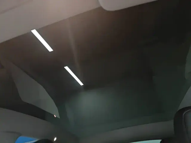 Tesla Model Y — Фото автомобиля 17