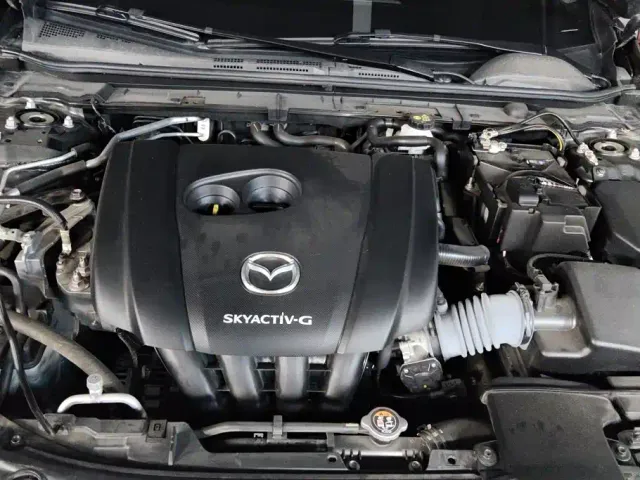 Mazda Axela — Фото автомобиля 10