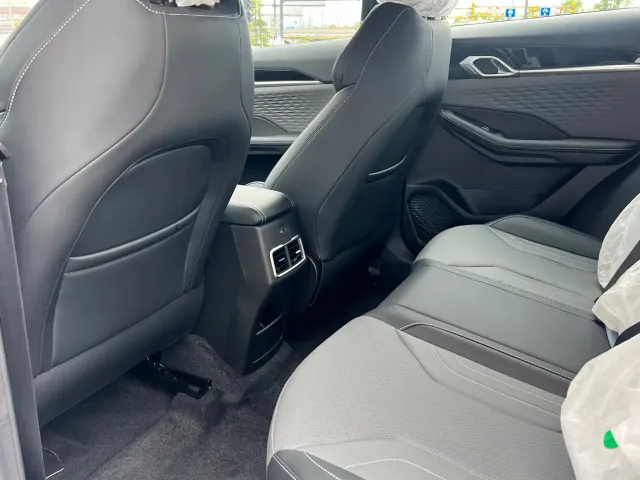 Geely Binyue — Фото автомобиля 7