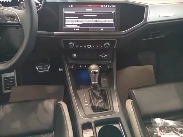 Audi Q3 — Фото автомобиля 13