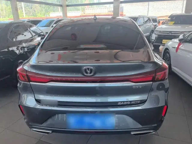 Changan Eado — Фото автомобиля 5